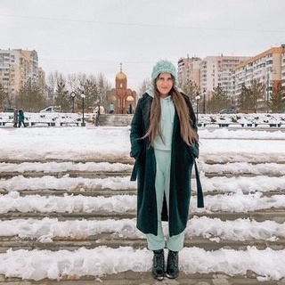 Анна Хвостова