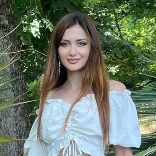 Элина Елисеева